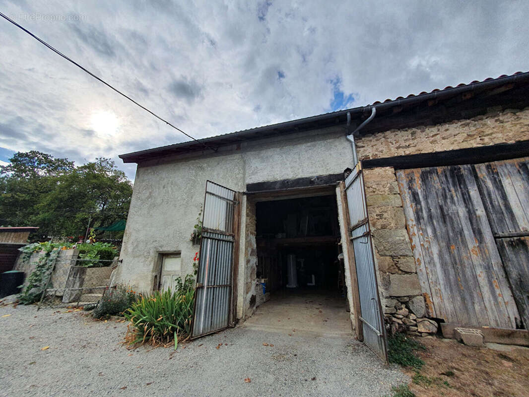 Maison à BUSSIERE-GALANT