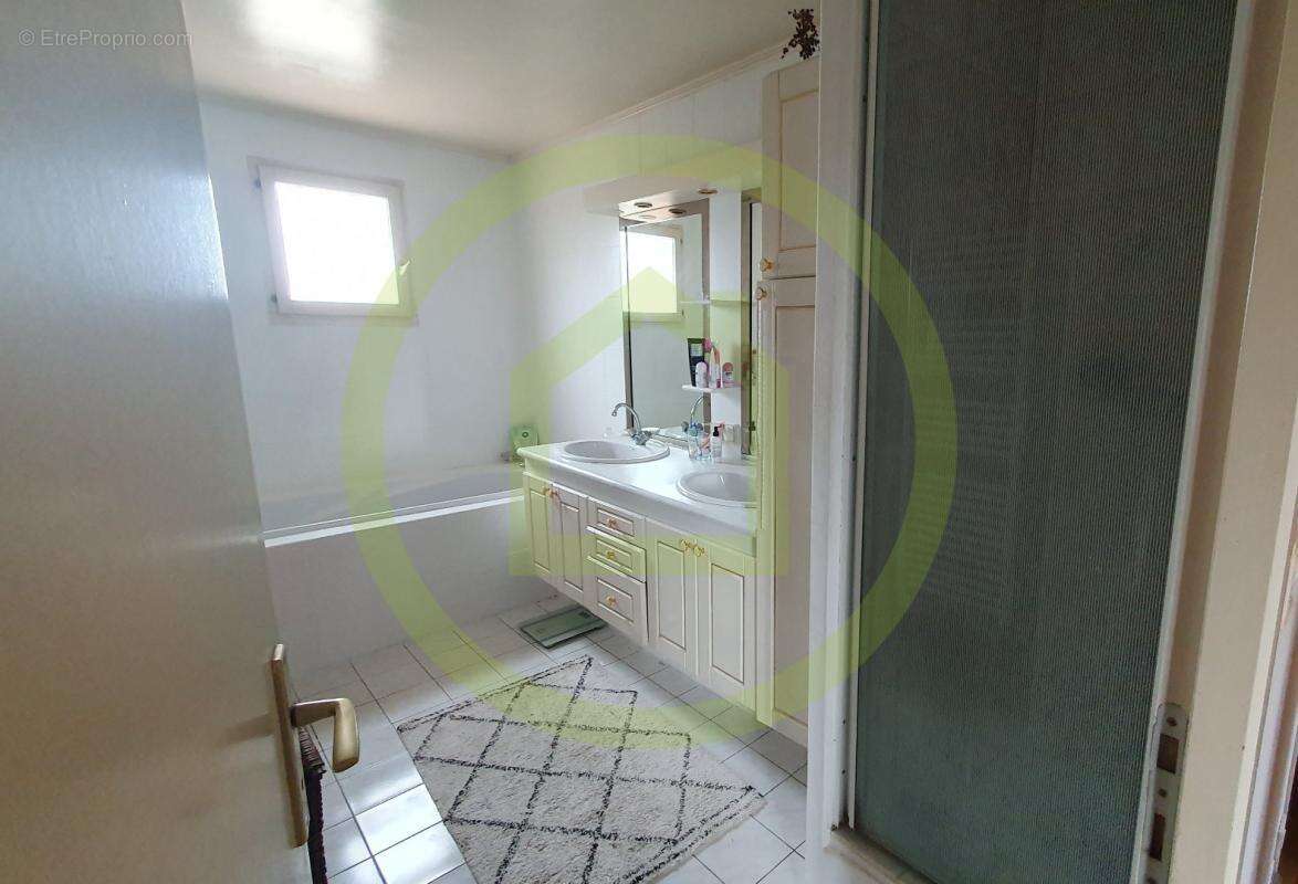 Maison à BRUGUIERES