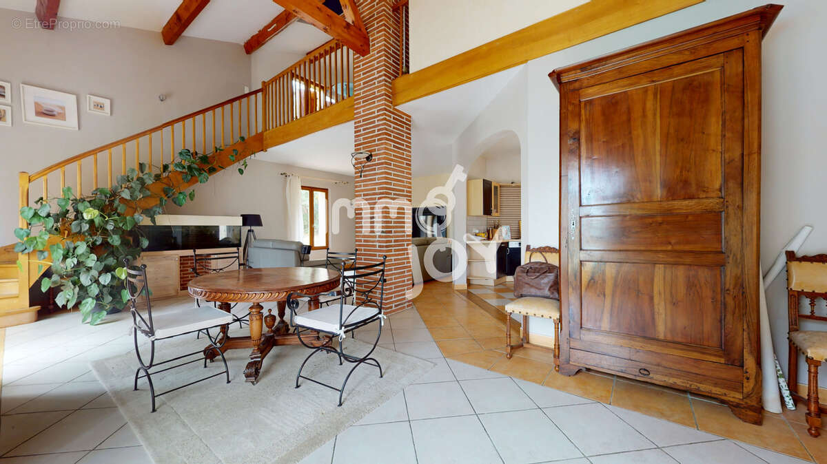 Maison familiale 5 pièces, piscine et grand garage de 11O m2 - Verfeil - photo 9