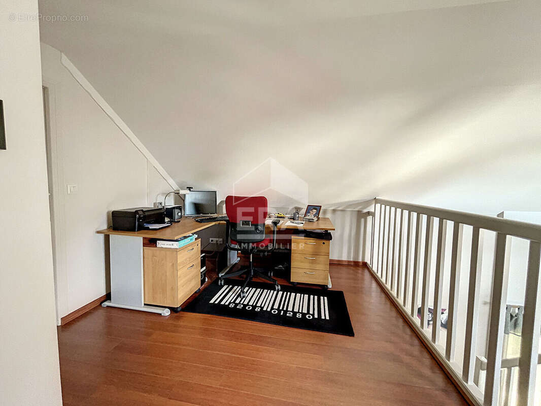 Maison à CHAUMONTEL