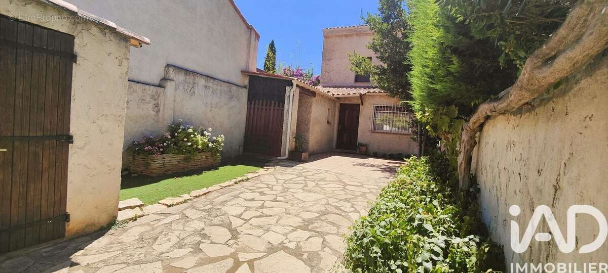 Photo 2 - Maison à MARSEILLE-9E