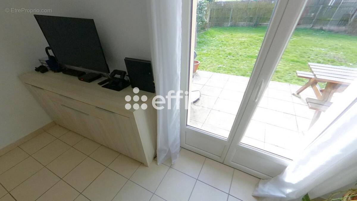 Maison à COURVILLE-SUR-EURE