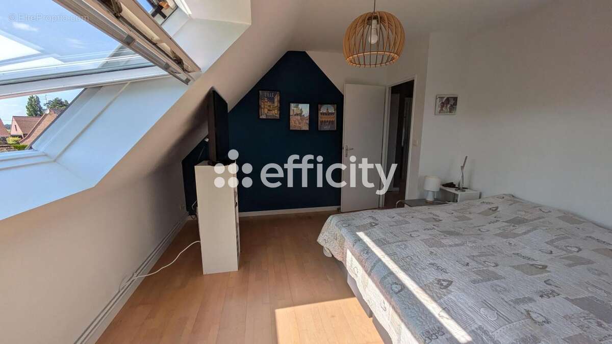 Maison à GONDECOURT