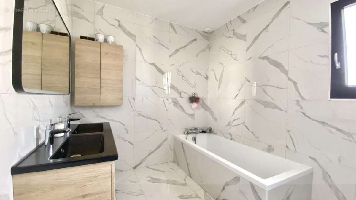 Maison à CORNEILHAN