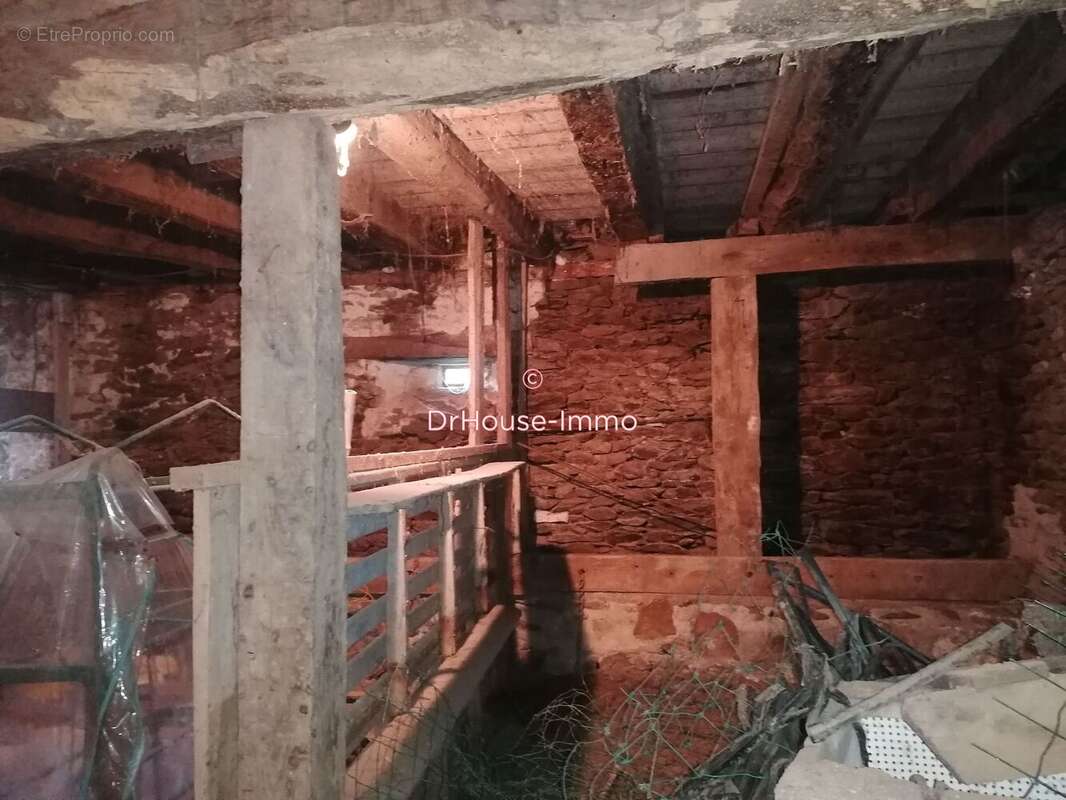 Maison à BIARS-SUR-CERE