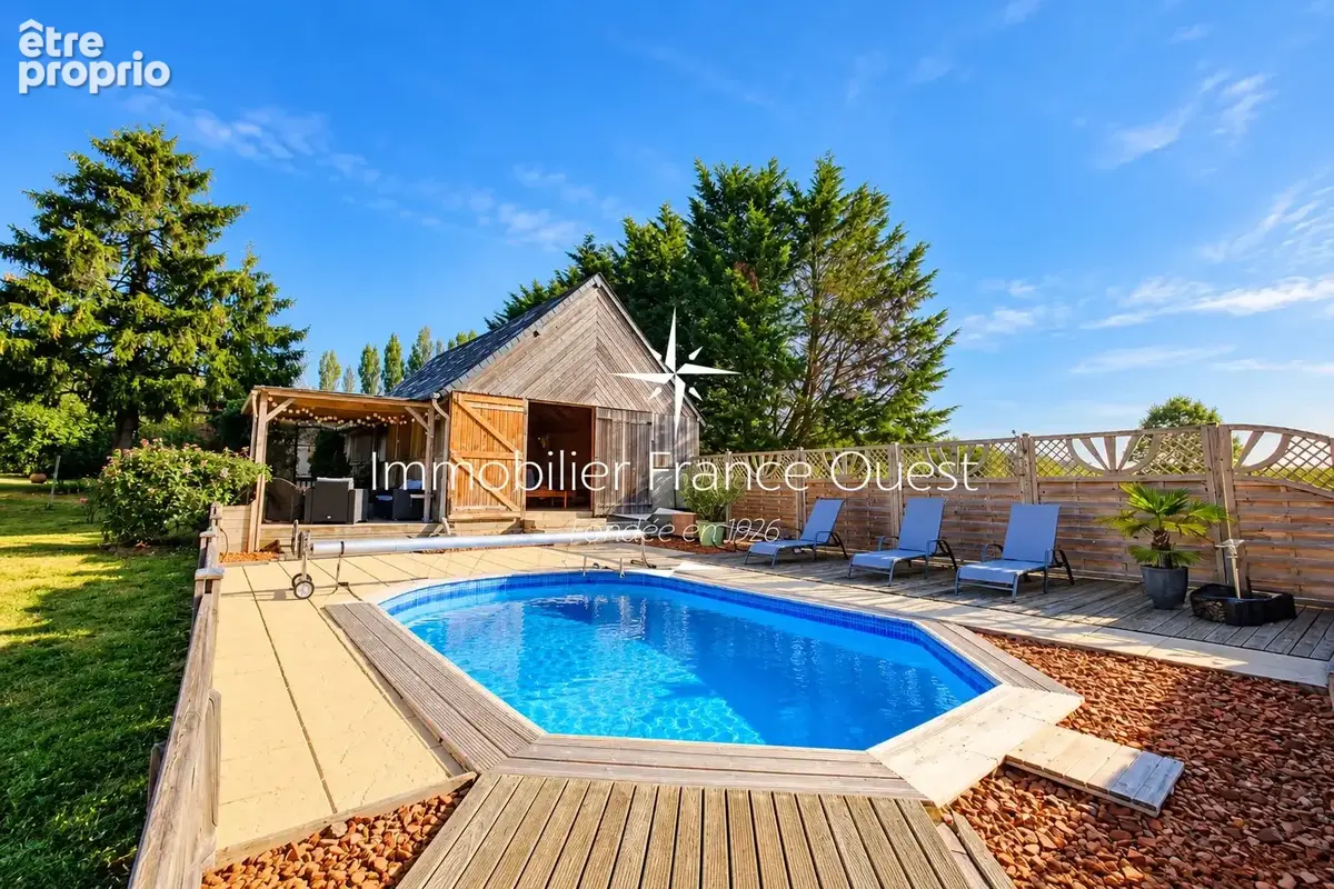 Propriété de caractère avec piscine, étang et dépendances - photo 8