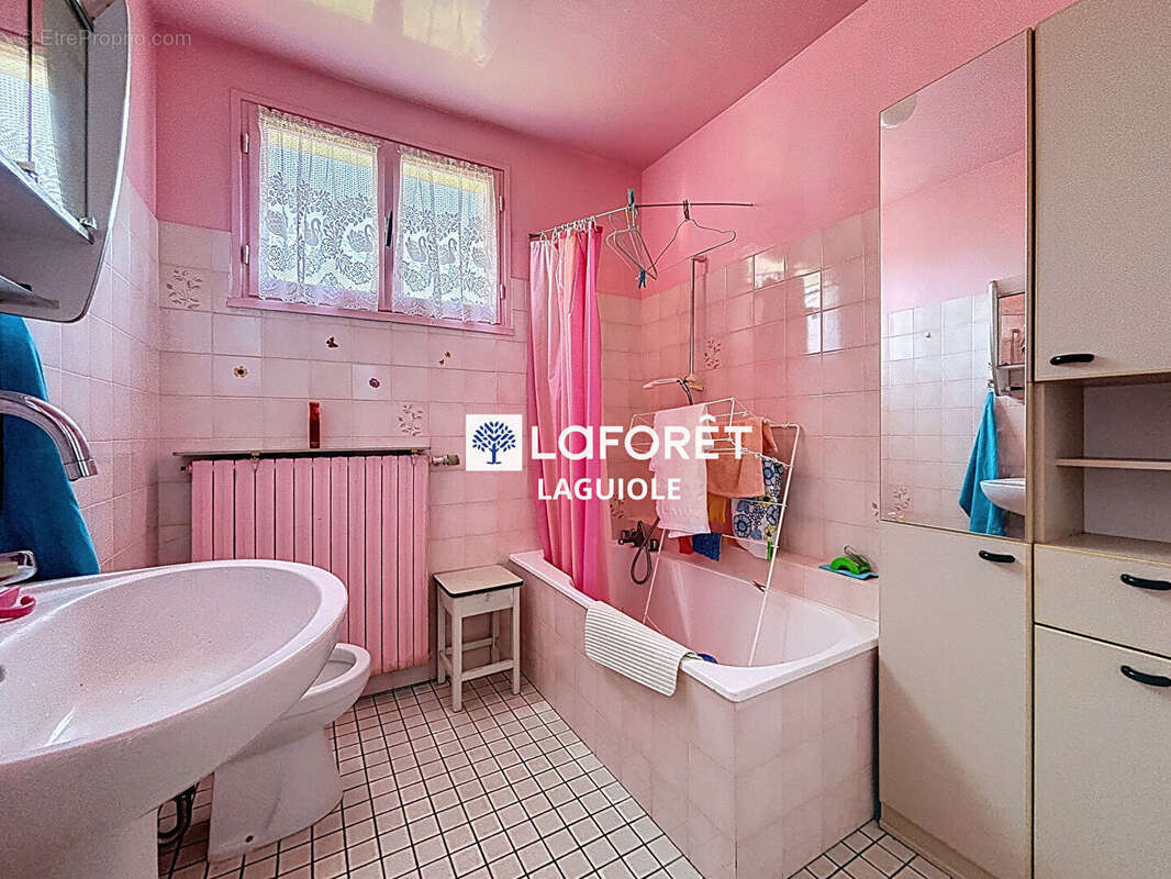 Maison Montsalvy 3 pièce(s) 65 m2 - photo 6