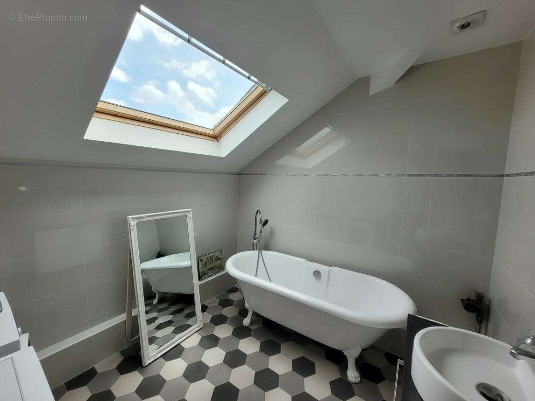 Appartement à ENGHIEN-LES-BAINS