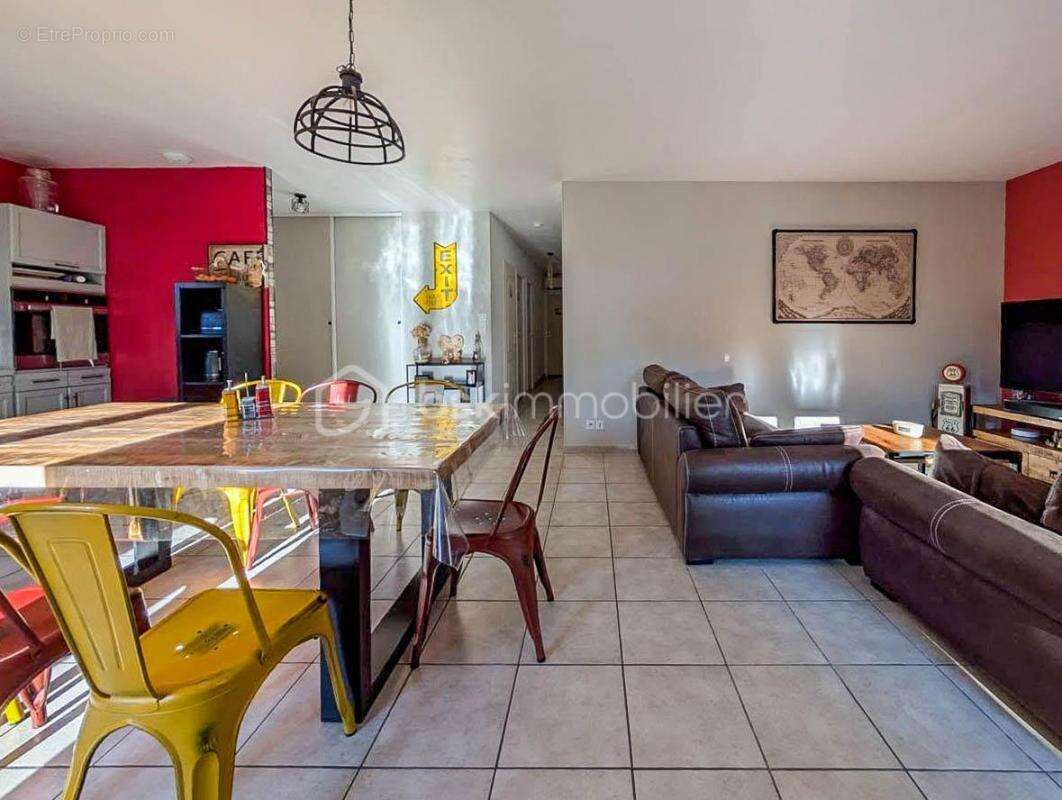 Maison à MONTELIMAR