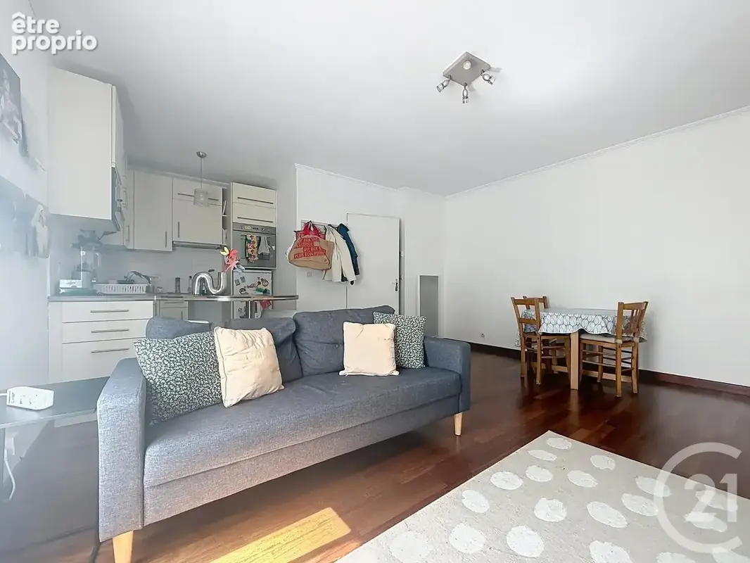 Appartement 44 m² à Reims  - photo 4
