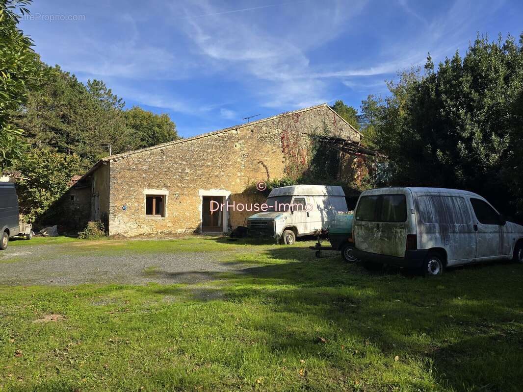 Maison à FONTAINE-LE-COMTE