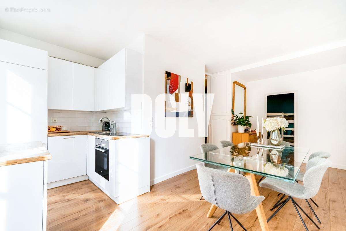 Appartement à PARIS-7E