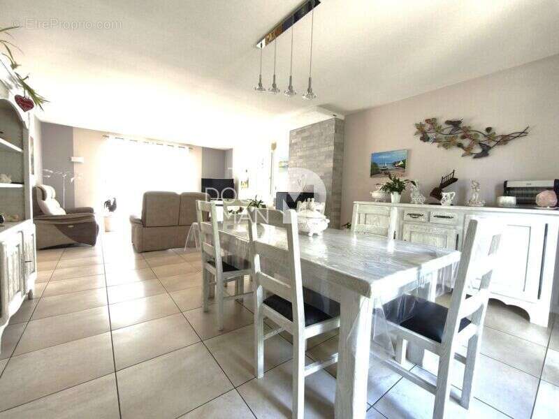 Maison 53100 - photo 5