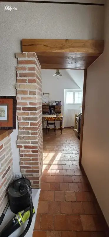 Charmante maison familiale avec dépendances et potentiel - photo 4