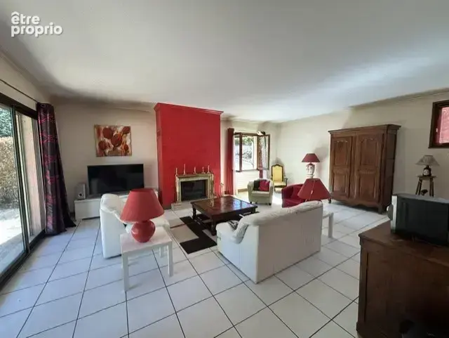 AUTUN, maison de qualité en pleine nature,4 chambres, atelier, dépendance, garages et jardin. - photo 6