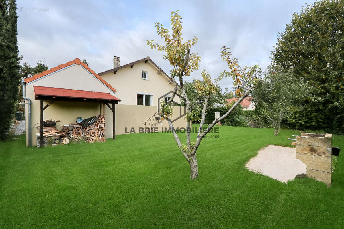 Maison à LA ROCHETTE