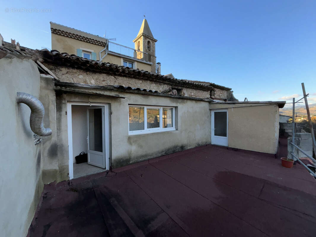 Maison à MIRABEL-AUX-BARONNIES