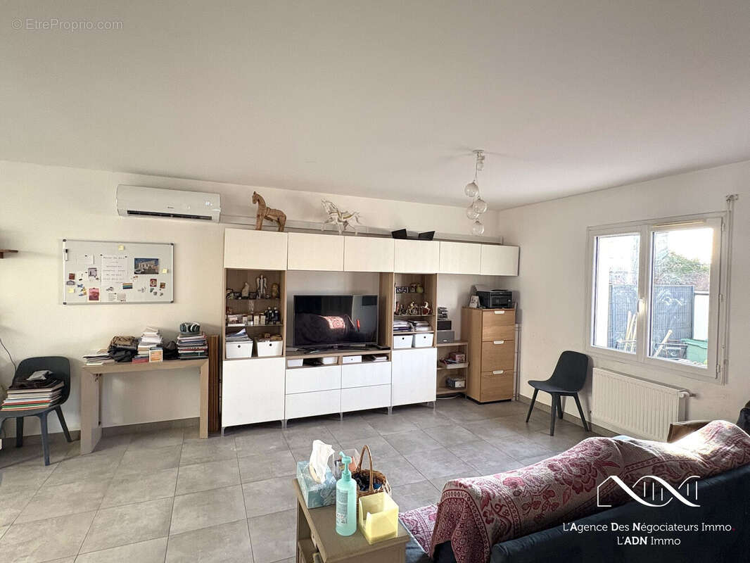 Maison à SAINT-JEAN-DE-BRAYE