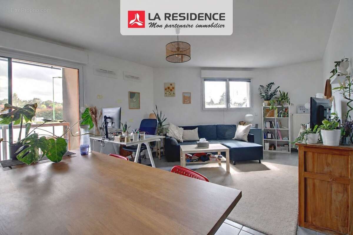 Appartement à SAINT-ETIENNE-DU-ROUVRAY