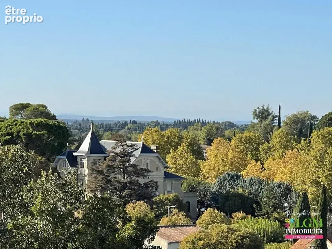CARPENTRAS (84) - Superbe appartement rénové avec terrasse de 49 m² et vue panoramique - photo 10