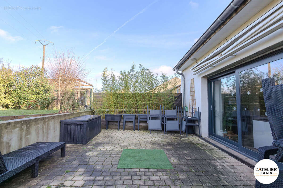 Maison à VELAINE-SOUS-AMANCE