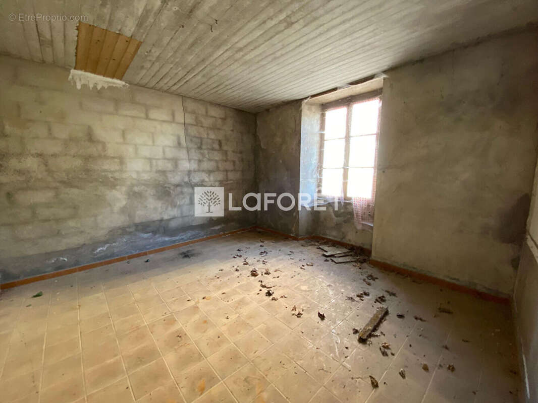 Maison à CELLES-EN-BASSIGNY