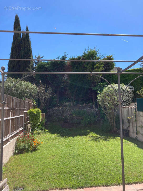 Photo 2 - Maison à SIMIANE-COLLONGUE