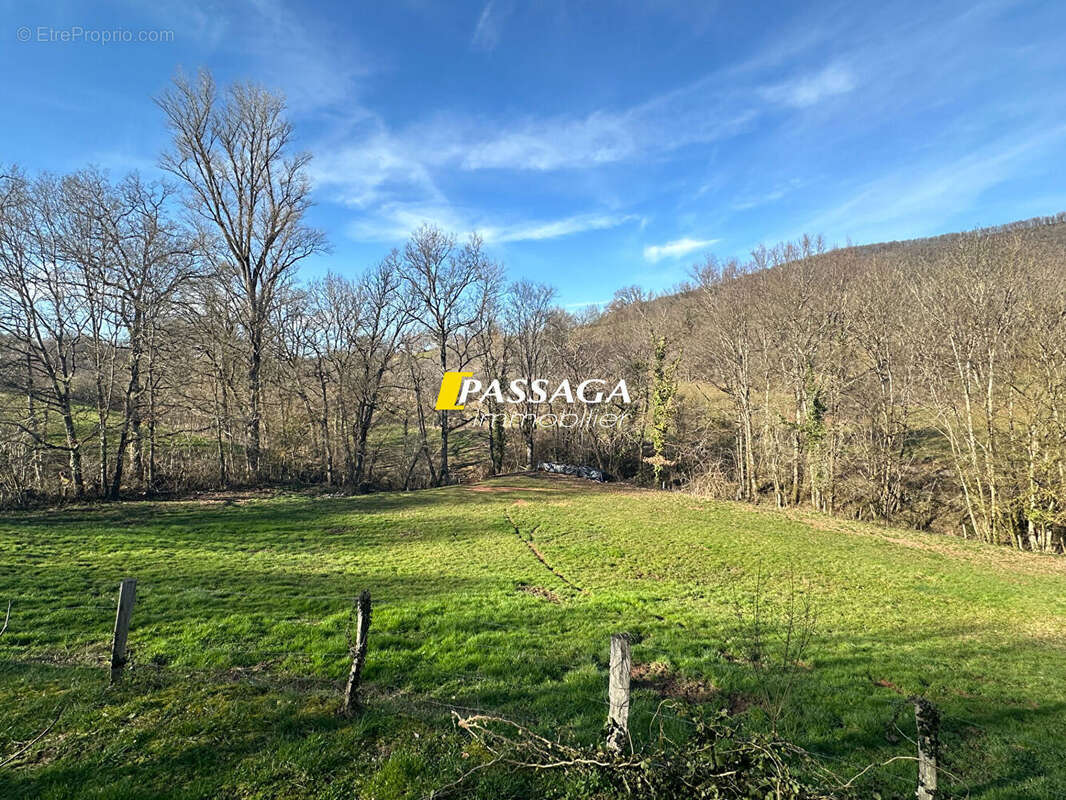 Maison à SAINT-CHRISTOPHE-VALLON