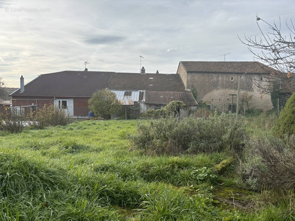 Maison à VELOTTE-ET-TATIGNECOURT