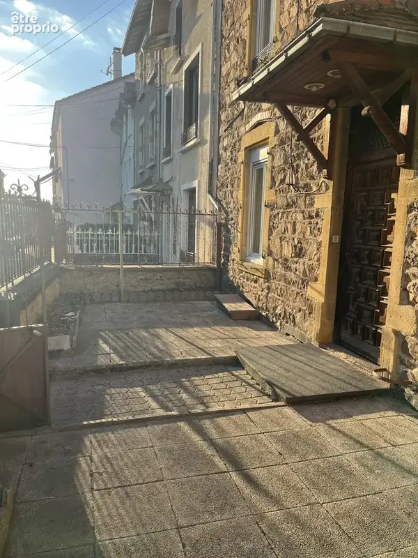 Maison 6 pièces 100 m² à vendre à Cours-La-Ville (69470) - photo 2