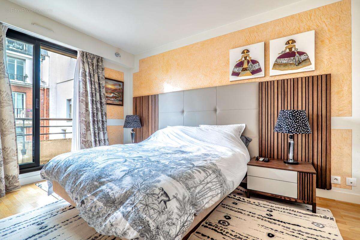 Appartement à PARIS-15E