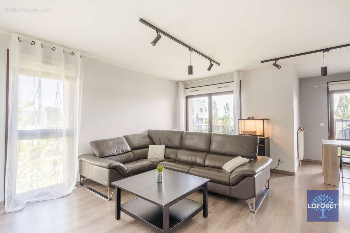 Appartement à LES PAVILLONS-SOUS-BOIS