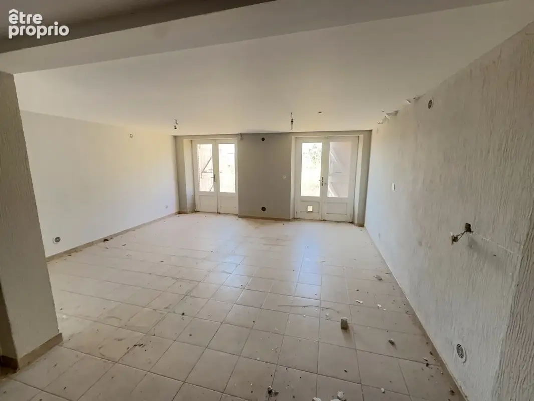 Maison avec dépendances à rénover à Montcabrier - photo 3