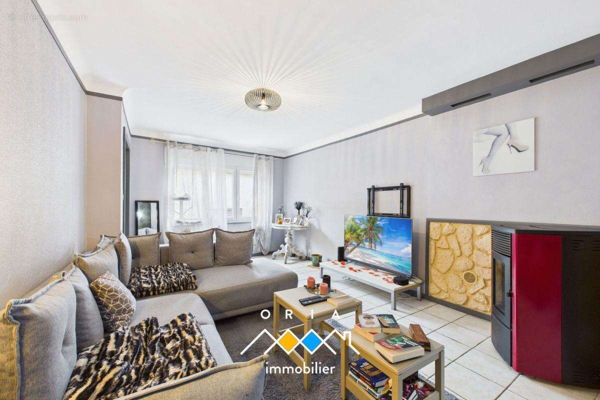 Maison à BAYONVILLE-SUR-MAD