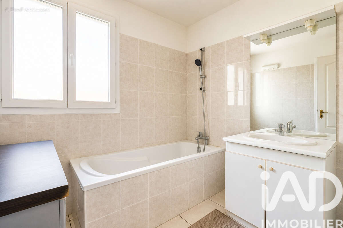 Maison 83 m² à Mello  - photo 9