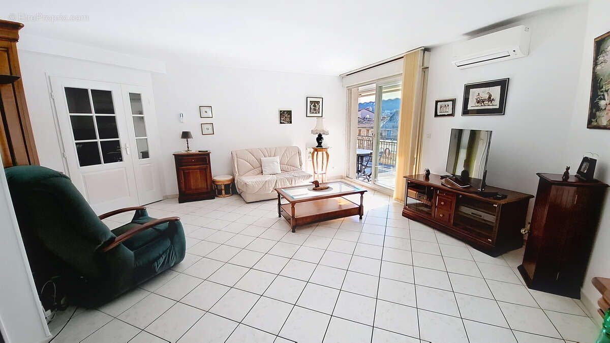 Appartement à SAINT-ROMAIN-EN-GAL