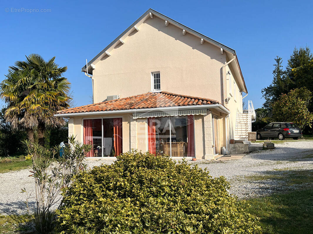 Maison à COULOUNIEIX-CHAMIERS