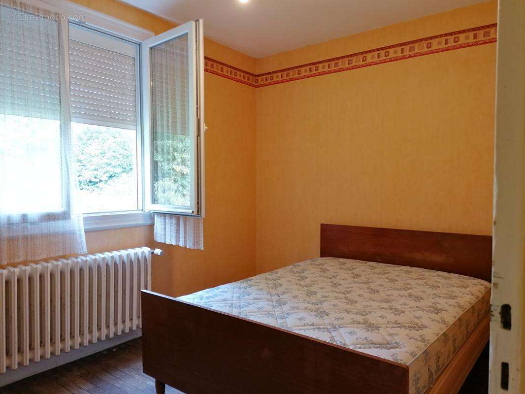 Maison à SAINT-SERVANT