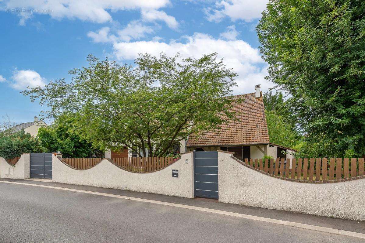 Maison de 7 pièces de 187 m² à Dammartin-en-Goële - photo 20