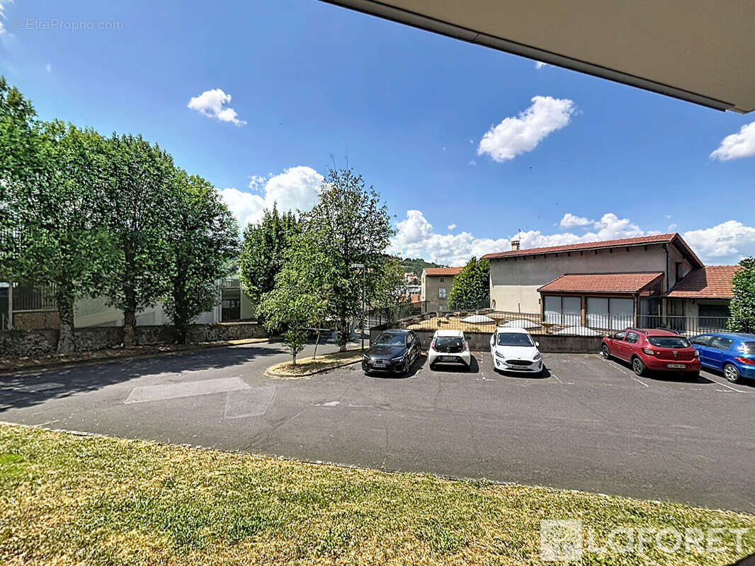 F3 lumineux avec garage à 2 min à pied du centre-ville du Puy-en-Velay - photo 12
