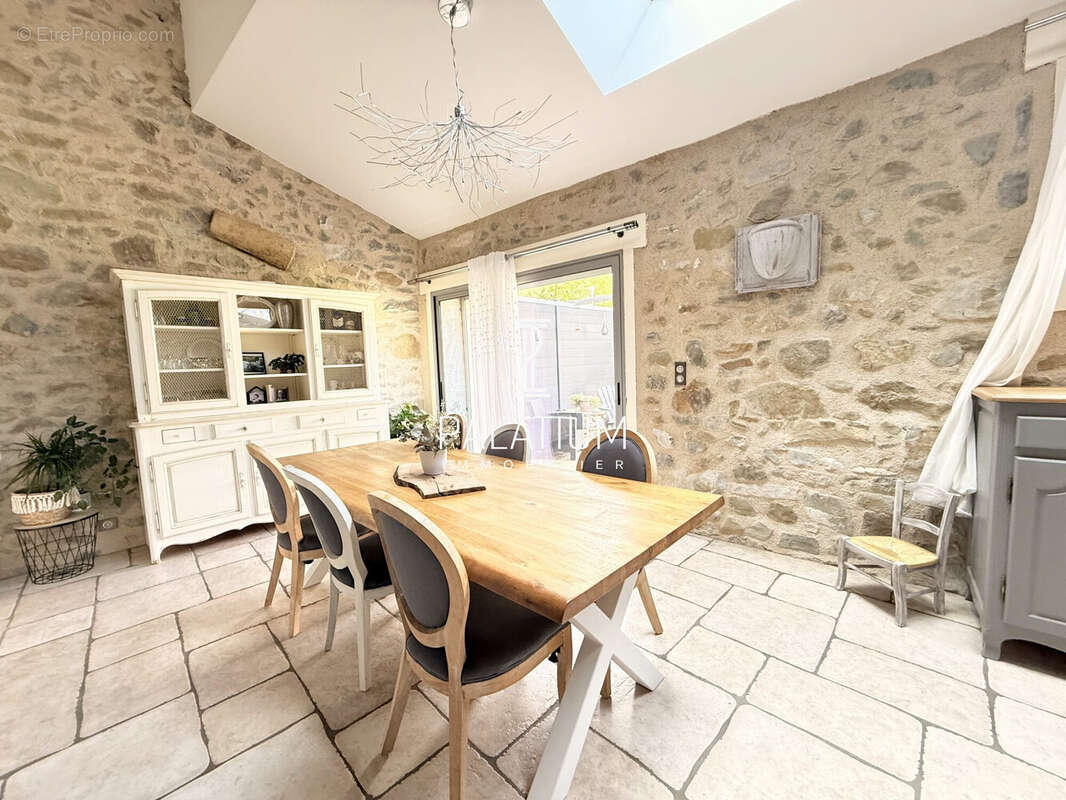 Maison à BEVONS
