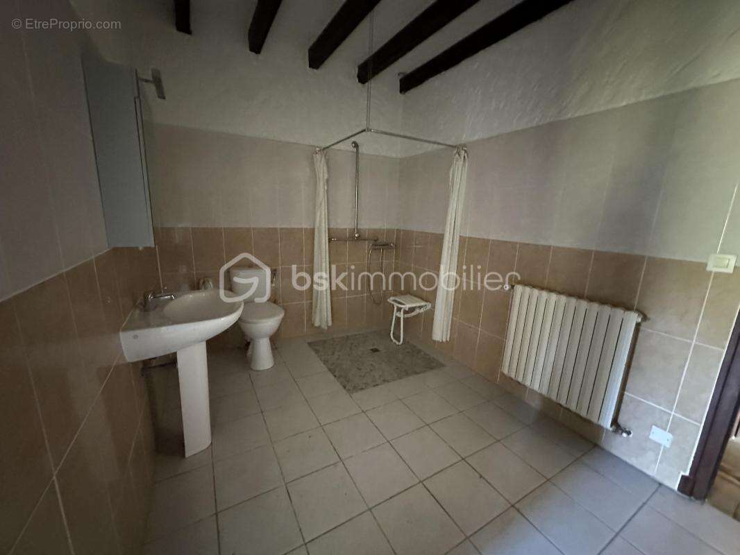 Maison basque a saisir - photo 8