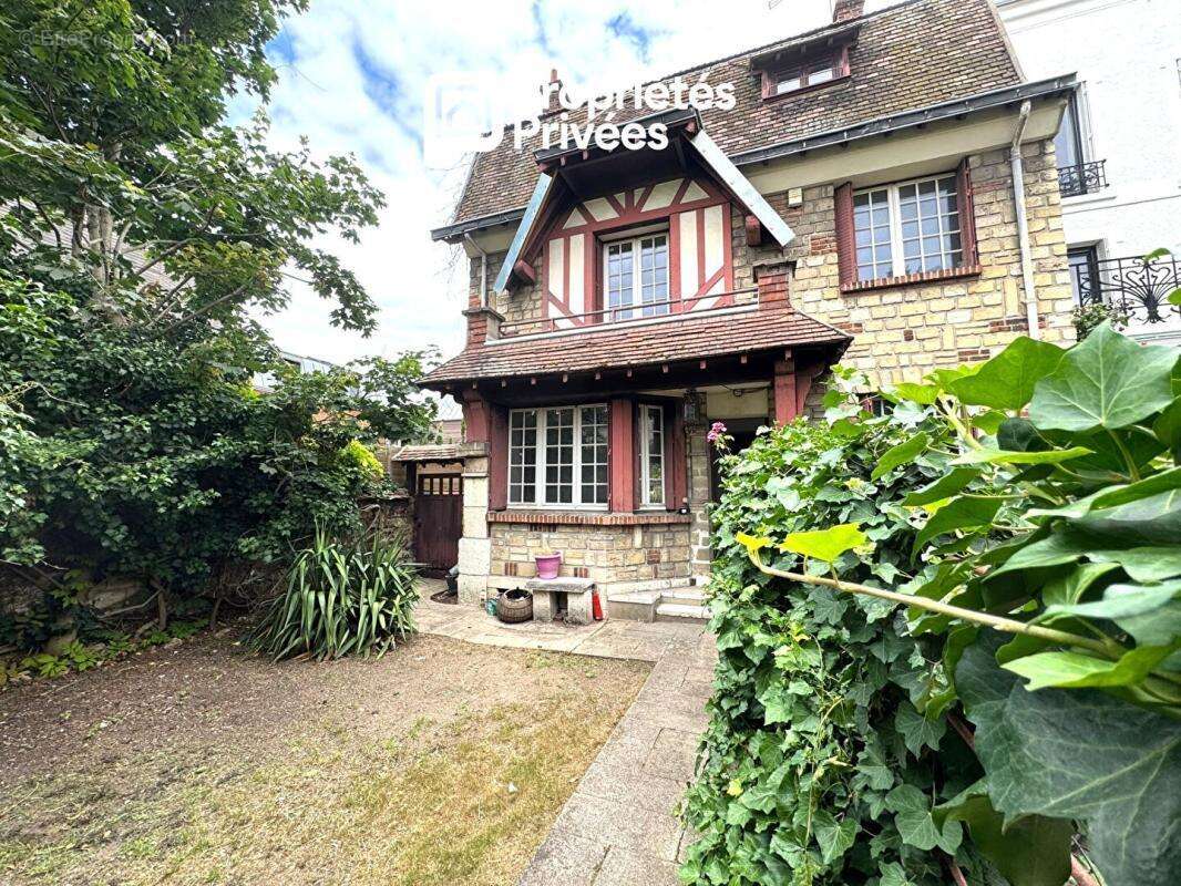 Maison à LA GARENNE-COLOMBES