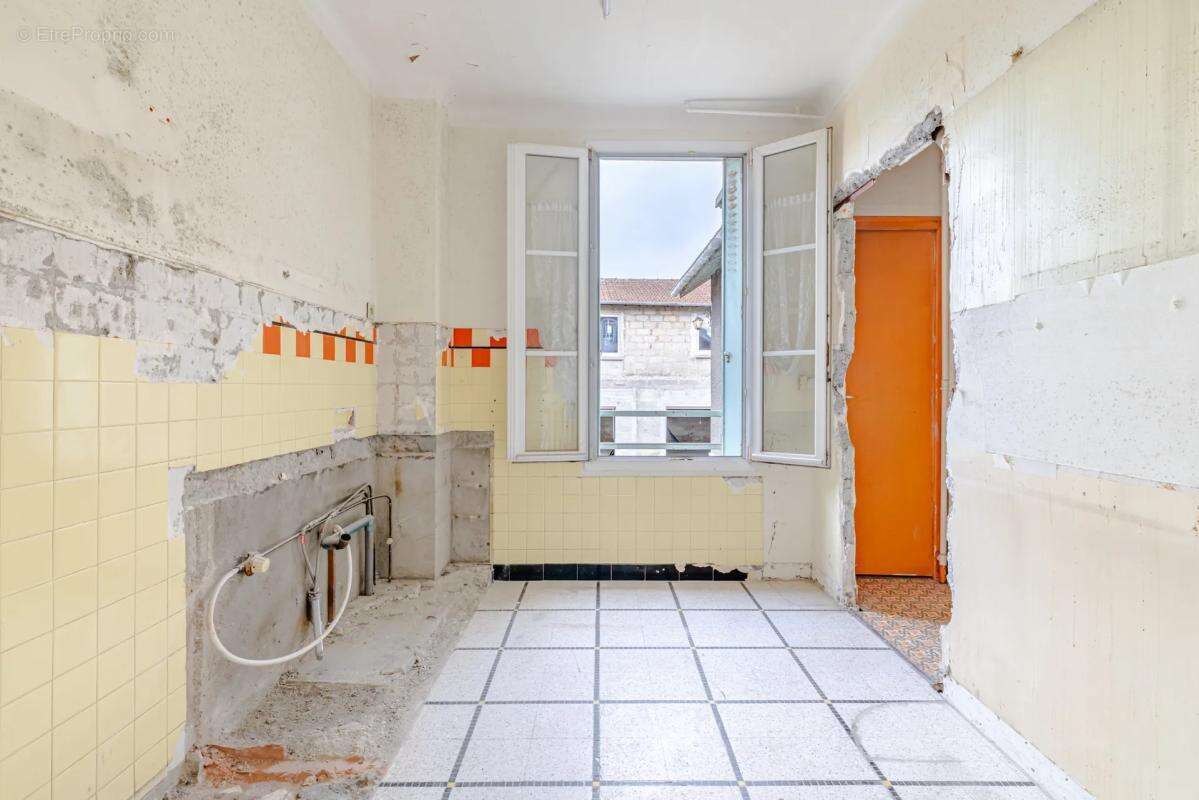 Maison à VIRY-CHATILLON