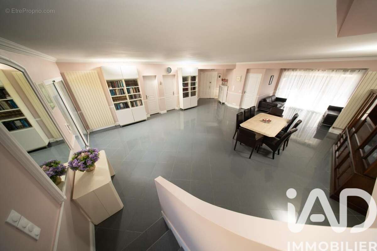 Photo 4 - Maison à SARCELLES