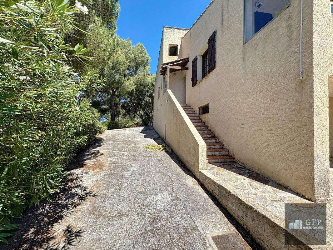 Maison à BORMES-LES-MIMOSAS