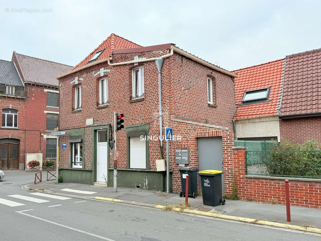 Appartement à COUTICHES