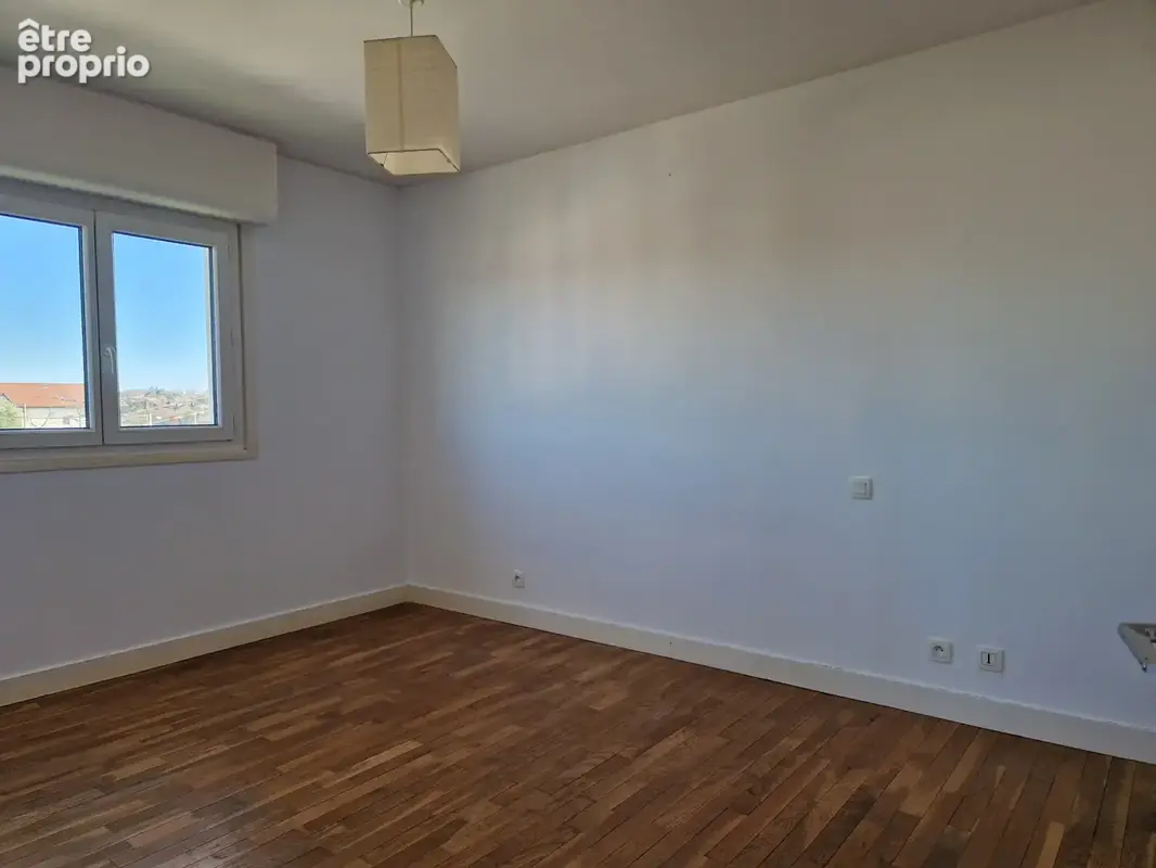 Appartement 3 pièces 82 m2 - Proche centre ville avec parking - photo 15