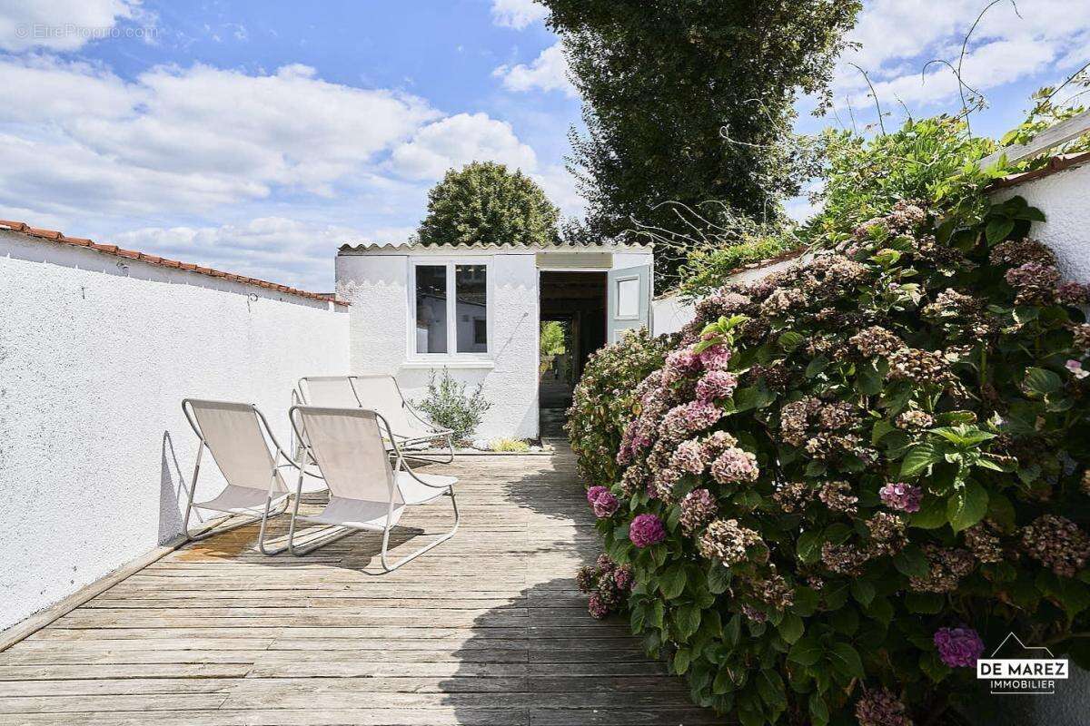 Exclusivite : maison 3 chambres - terrasses - jardin - proximite metro - photo 9