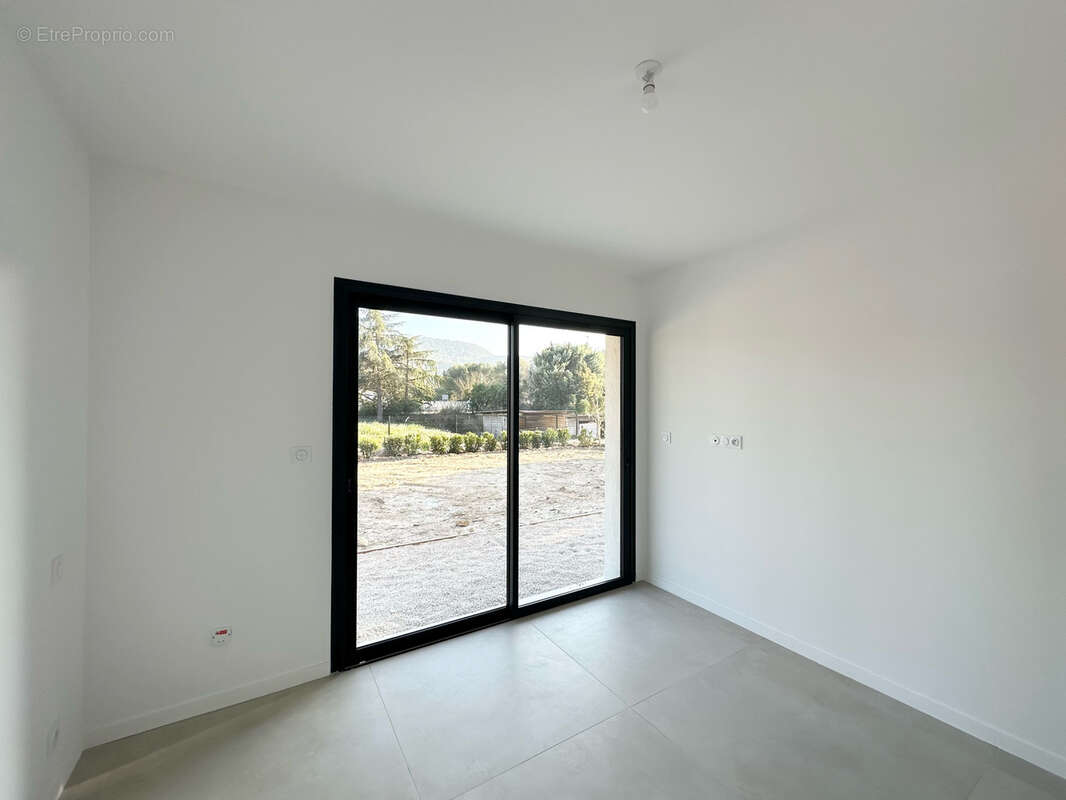 Maison à ROQUEFORT-LA-BEDOULE